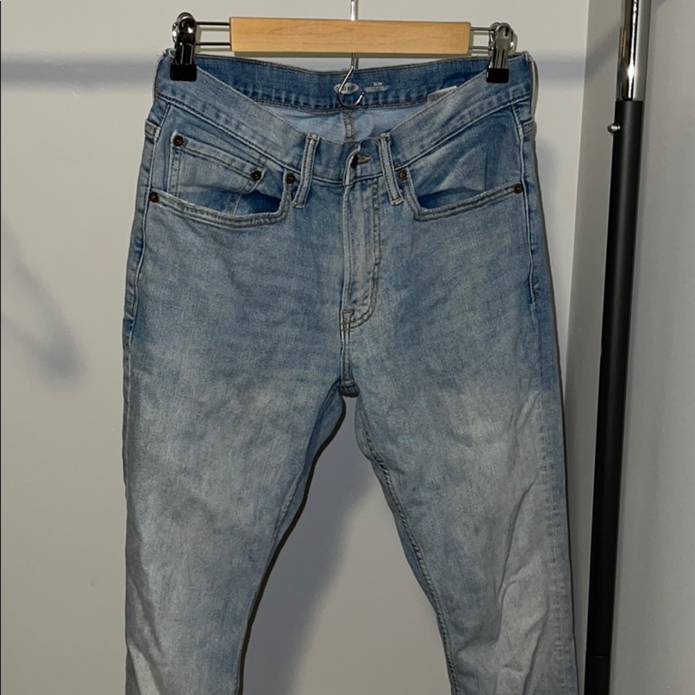 Light wash slim fit jeans!